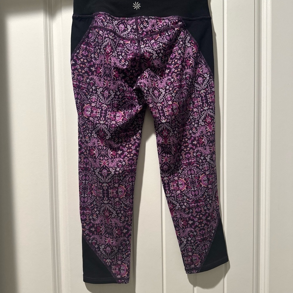 Athleta High Rise tapestry chaturangs Capri leggings yoga pants size XS‎ - Picture 5 of 9